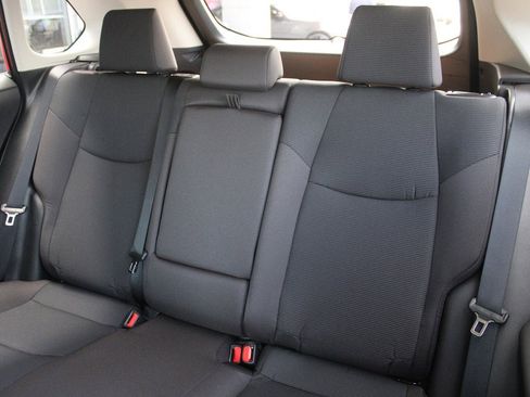 Used 2025 Toyota RAV4 LE AWD/4WD image 6
