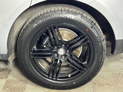Used 2020 Porsche Macan AWD/4WD image 15