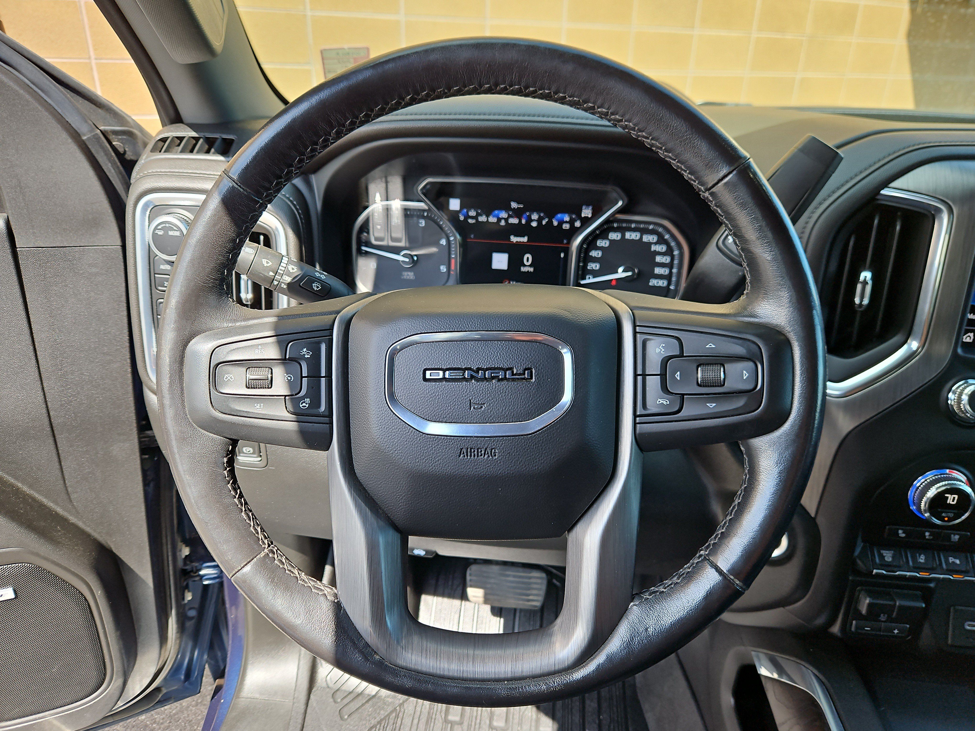 Used 2022 GMC Sierra 3500 Denali w/ Technology Package AWD/4WD image 8