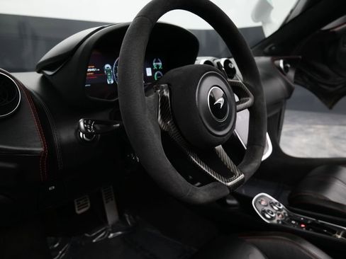 Used 2019 McLaren 570S Spider image 5