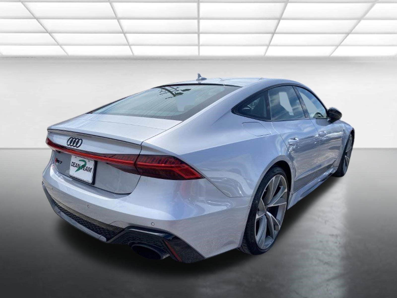 Used 2021 Audi RS 7 Sportback w/ Black Optic Package AWD/4WD image 3