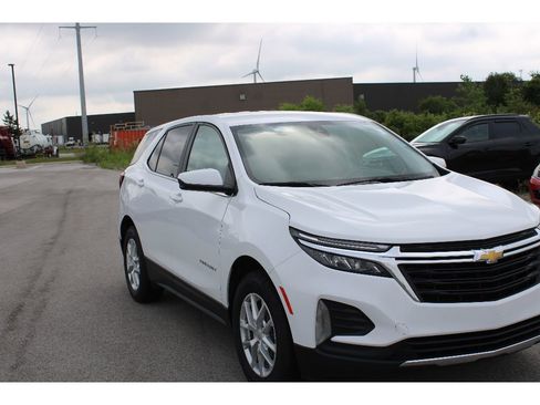 Used 2023 Chevrolet Equinox LT image 6