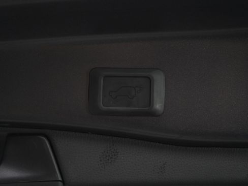 Used 2025 Toyota RAV4 Limited w/ Weather Package AWD/4WD image 17