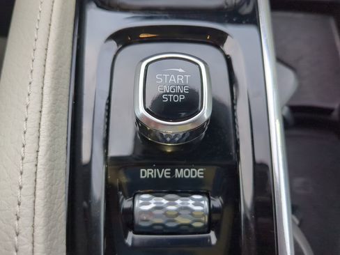 Used 2018 Volvo S90 T5 Momentum w/ Convenience Package image 26