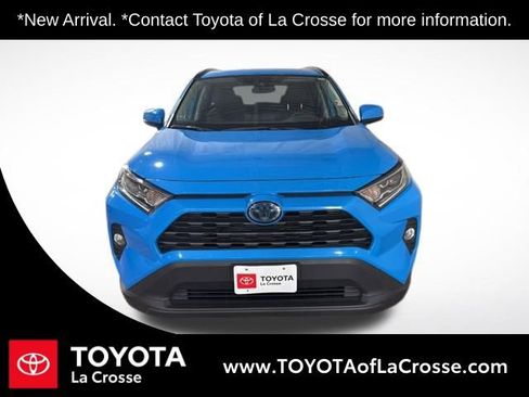 Used 2021 Toyota RAV4 XLE image 2