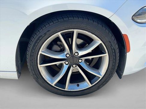 Used 2015 Dodge Charger SXT w/ Premium Group image 21