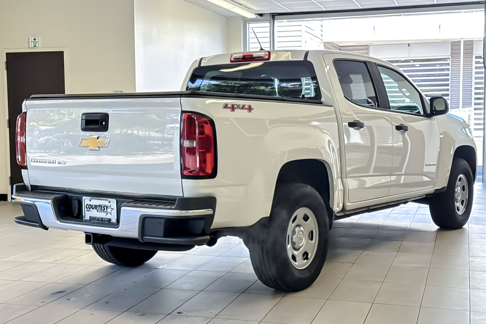 Used 2020 Chevrolet Colorado W/T w/ WT Convenience Package AWD/4WD image 4
