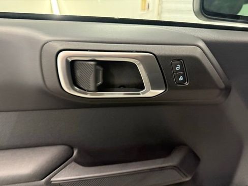 New 2025 Ford Bronco Badlands image 14