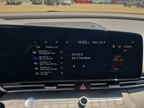 Used 2024 Hyundai Elantra SEL FWD image 23
