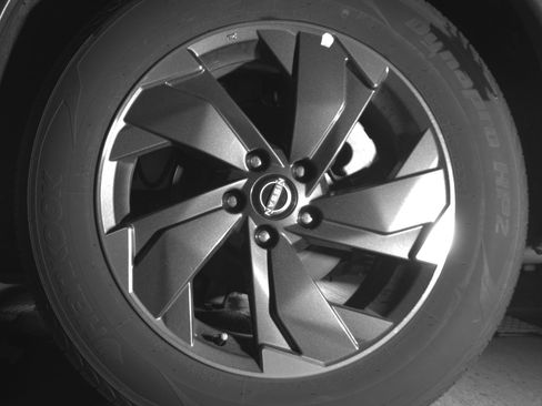 Used 2025 Nissan Rogue SV image 14