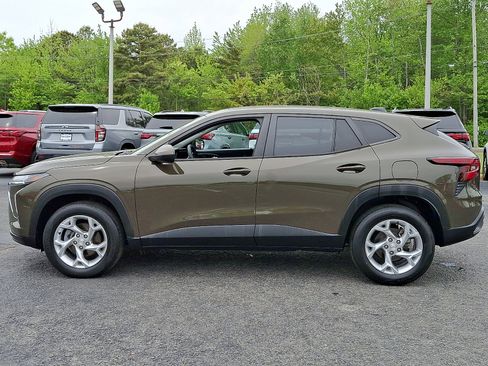 Certified 2024 Chevrolet Trax LS w/ LS Convenience Package FWD image 4