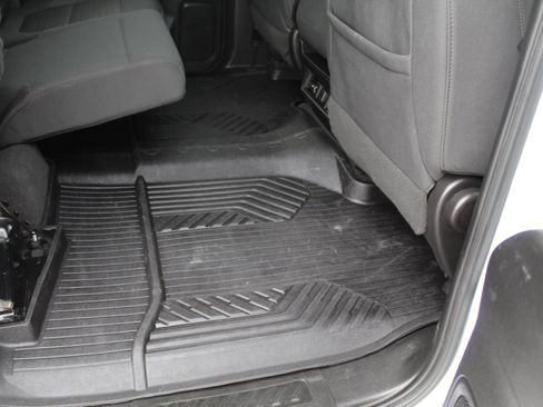 Used 2023 Chevrolet Silverado 2500 LT w/ Convenience Package image 19