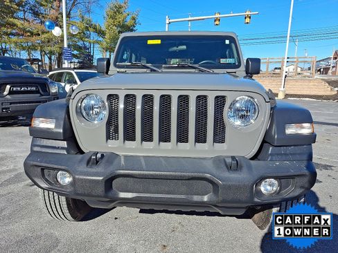 Used 2019 Jeep Wrangler Unlimited Sport S image 2