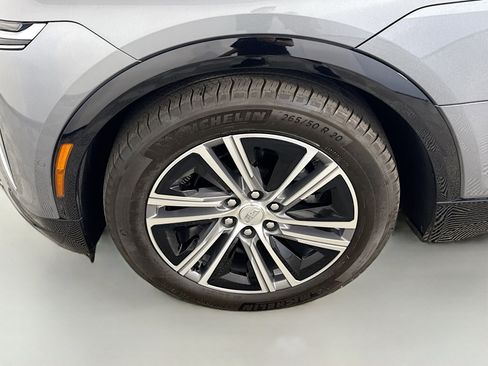 Used 2023 Cadillac Lyriq 2WD image 38