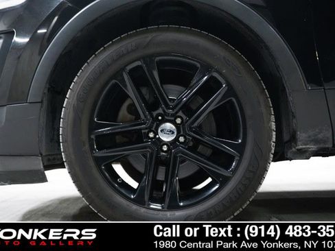 Used 2016 Ford Explorer XLT w/ Equipment Group 202A AWD/4WD image 25