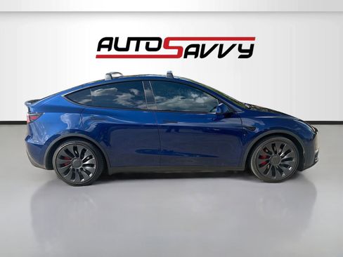 Used 2024 Tesla Model Y Performance image 8