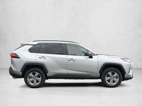 Used 2025 Toyota RAV4 LE AWD/4WD image 4