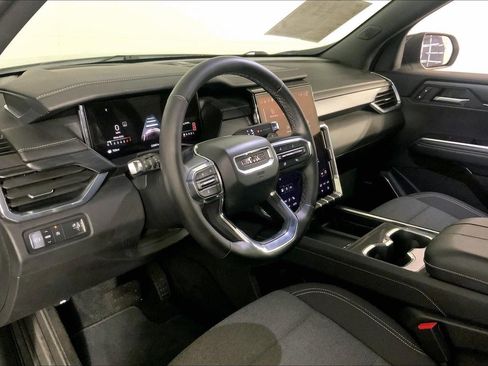Used 2025 GMC Acadia Elevation FWD image 15