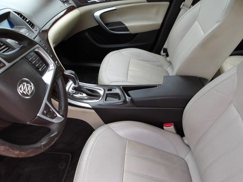 Used 2011 Buick Regal CXL image 15