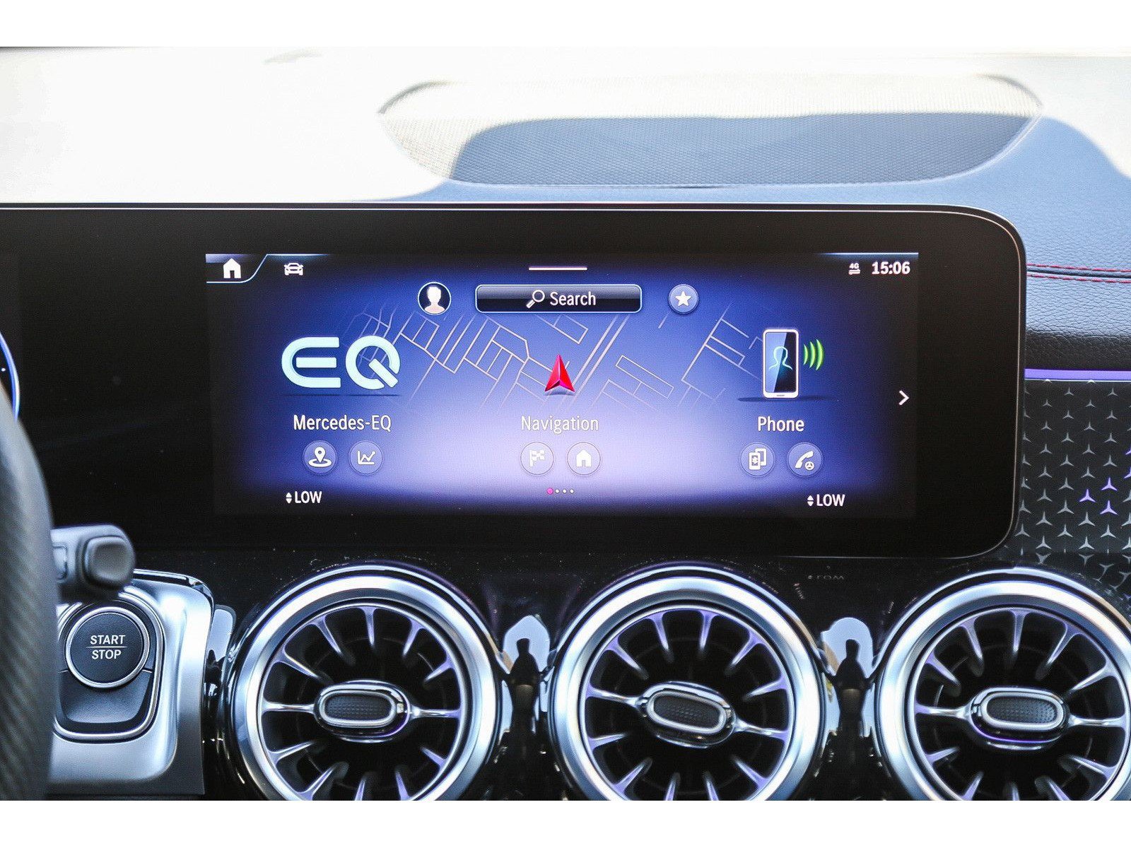 Used 2024 Mercedes-Benz EQB 300 4MATIC image 12