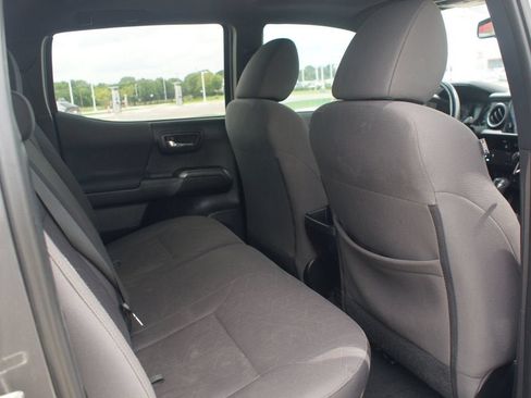 Used 2017 Toyota Tacoma TRD Sport RWD image 22