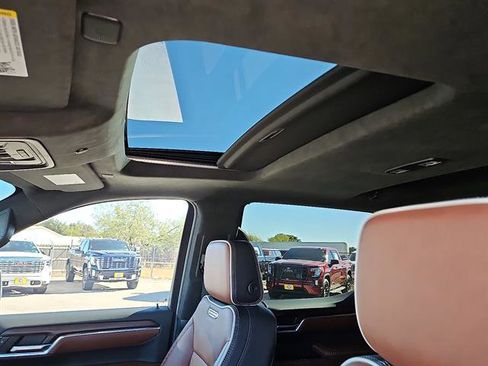 Used 2024 GMC Sierra 1500 Denali Ultimate image 12