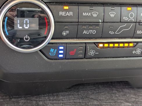 Used 2021 Ford Expedition Limited RWD image 29