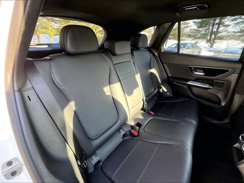 Used 2026 Mercedes-Benz GLC 300 4MATIC image 29