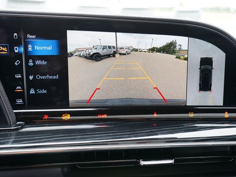 Used 2021 Cadillac Escalade ESV Sport w/ Driver Assist Tech Package image 31