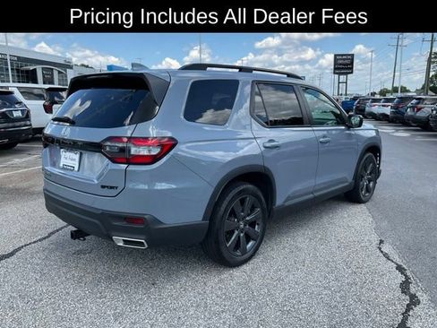Used 2025 Honda Pilot Sport image 25