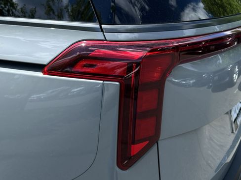New 2026 Kia Carnival SX FWD image 22