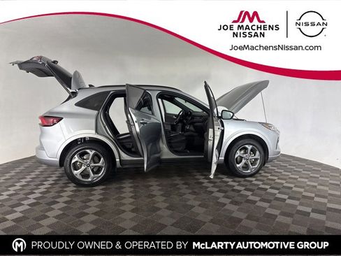 Used 2024 Ford Escape ST-Line image 13