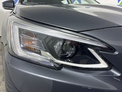 Used 2022 Subaru Outback Limited AWD/4WD image 2