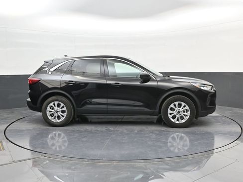 Used 2024 Ford Escape Active AWD/4WD image 9