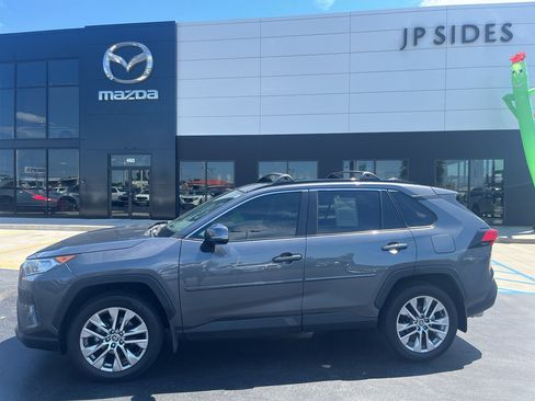 Used 2021 Toyota RAV4 XLE Premium FWD image 2