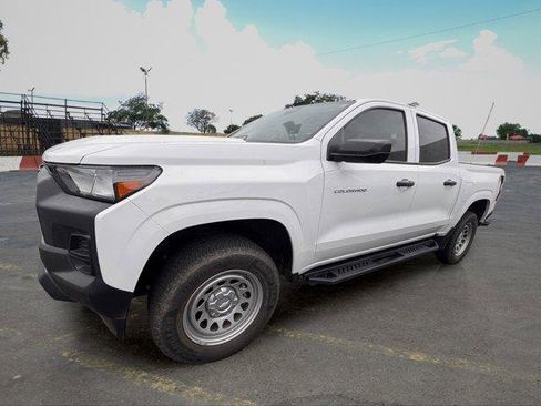 Used 2023 Chevrolet Colorado W/T RWD image 5