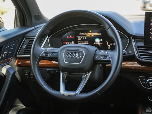 Certified 2023 Audi Q5 2.0T Premium Plus w/ Premium Plus Package AWD/4WD image 18