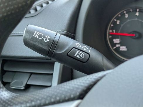 Used 2022 GMC Terrain SLE w/ Driver Convenience Package image 30