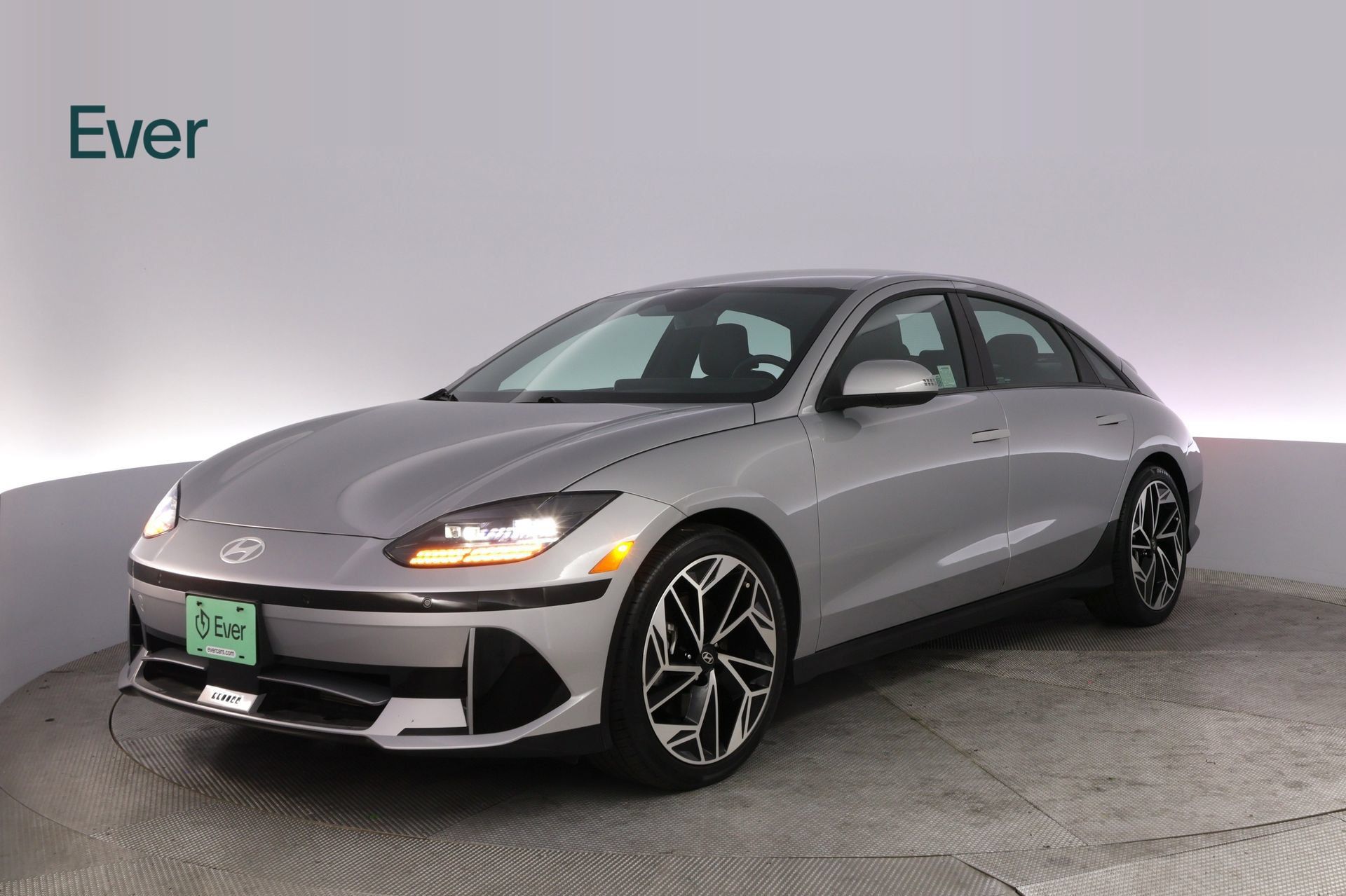 Used 2024 Hyundai Ioniq 6 SEL RWD image 2