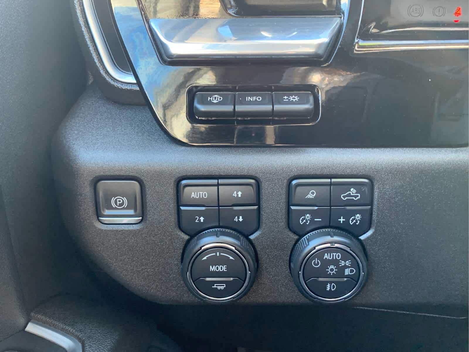 Used 2024 Chevrolet Silverado 3500 LTZ w/ LTZ Plus Package AWD/4WD image 30