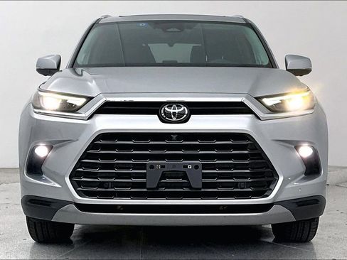 Used 2024 Toyota Grand Highlander Platinum image 6