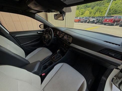 Used 2019 Volkswagen Jetta R-Line FWD image 34