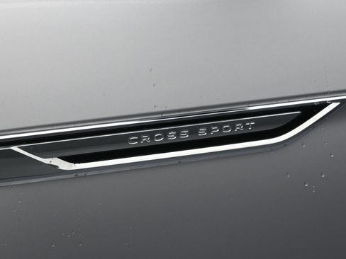 Used 2024 Volkswagen Atlas Cross Sport SE FWD image 12