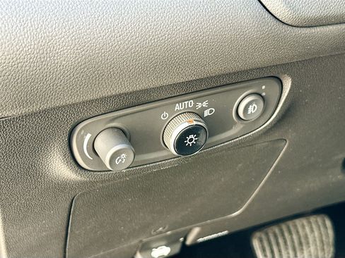 Used 2023 Buick Encore GX Select w/ Sport Touring Package image 16