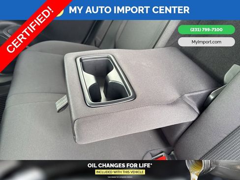 Used 2024 Toyota Venza LE image 24