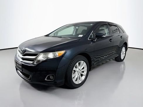 Used 2014 Toyota Venza LE AWD/4WD image 3