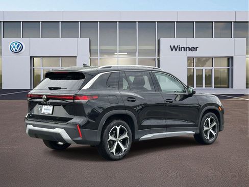 New 2026 Volkswagen Tiguan SE FWD image 5