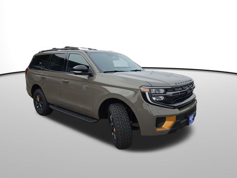 New 2026 Ford Expedition Tremor image 9