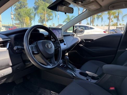 Used 2023 Toyota Corolla LE w/ Carpet Mat Package (TMS) image 15