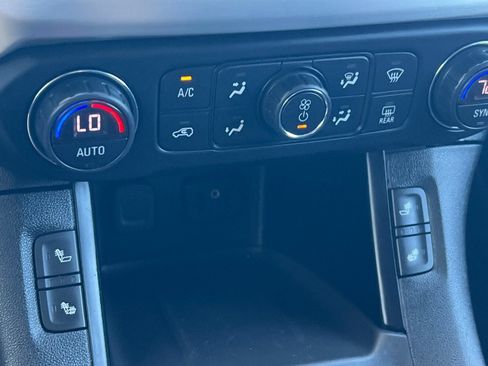 Used 2019 GMC Acadia SLT AWD/4WD image 18